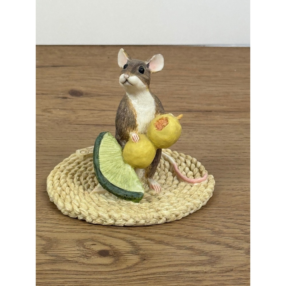 Munro After The Party Mouse With Olive Figurine 1993 MM/10060 Brown Whimsical